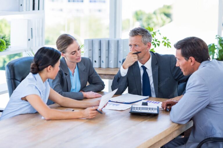 How a Multi-Brand Restaurant Group Increased Employee Enrollment by 36% With a Class-Based Benefits Strategy